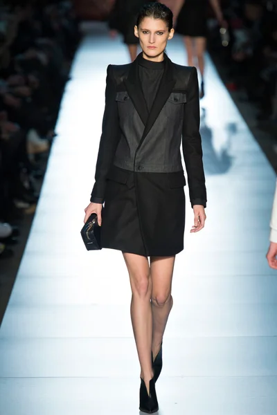 Look 17